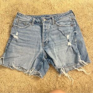 Old Navy Size 10 Women's Distressed Denim Shorts Highrise Curvy OG Straight